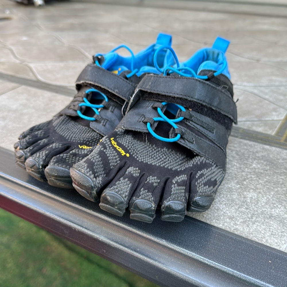 Toe shoes